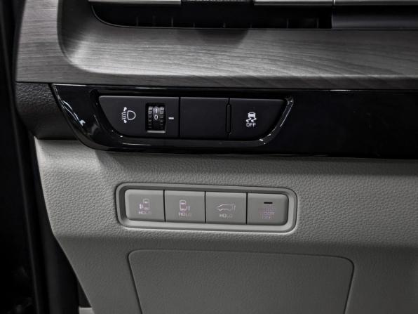 Kia Carnival IV с пробегом 2023 года, цена 4 440 000 рублей, 37279 км, минивэн, Автокод Объявления