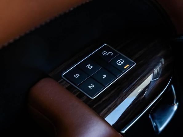 Land Rover Range Rover IV с пробегом 2016 года, цена 4 746 739 рублей, 103082 км, внедорожник, Автокод Объявления