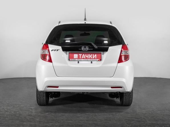 Honda Fit II с пробегом 2012 года, цена 819 500 рублей, 130093 км, хэтчбек, Автокод Объявления