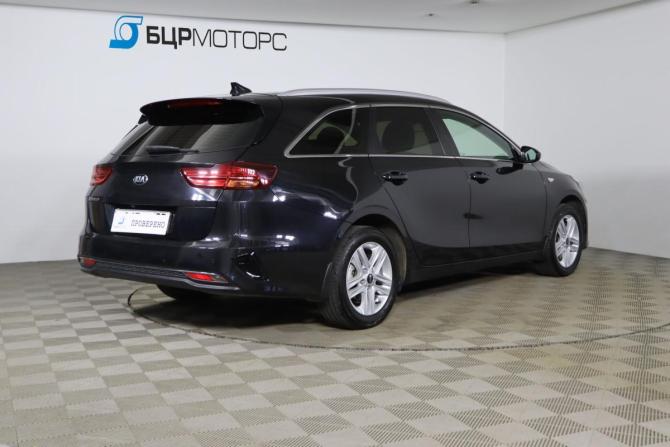 Kia Ceed III Рестайлинг с пробегом 2021 года, цена 2 149 990 рублей, 89761 км, универсал, Автокод Объявления