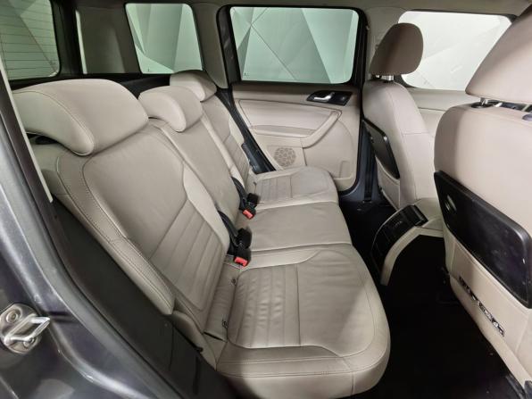 Skoda Yeti I Рестайлинг с пробегом 2017 года, цена 1 555 000 рублей, 139828 км, внедорожник, Автокод Объявления