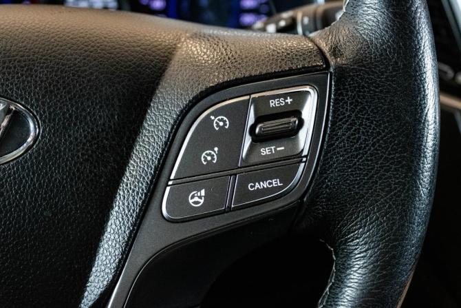 Hyundai Santa Fe III с пробегом 2013 года, цена 1 669 000 рублей, 319698 км, внедорожник, Автокод Объявления