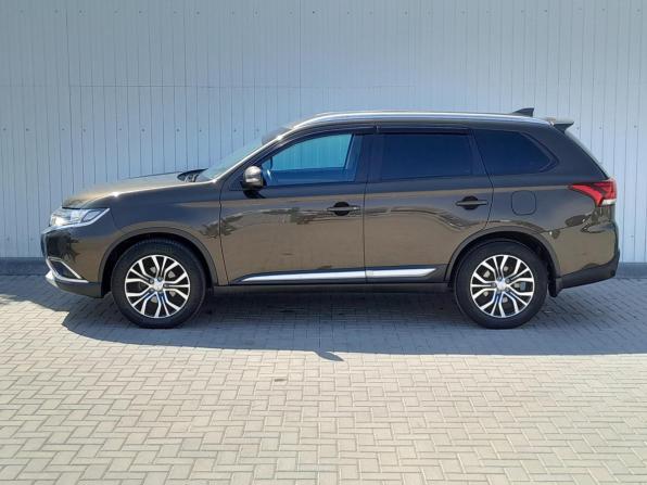Mitsubishi Outlander III Рестайлинг 3 с пробегом 2018 года, цена 1 849 000 рублей, 208000 км, внедорожник, Автокод Объявления