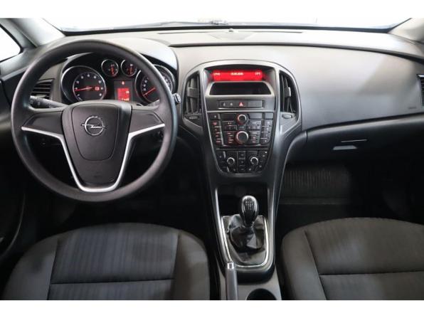 Opel Astra J Рестайлинг с пробегом 2014 года, цена 796 000 рублей, 199000 км, хэтчбек, Автокод Объявления
