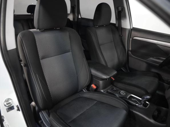 Mitsubishi Outlander III Рестайлинг 2 с пробегом 2016 года, цена 1 399 000 рублей, 250001 км, внедорожник, Автокод Объявления
