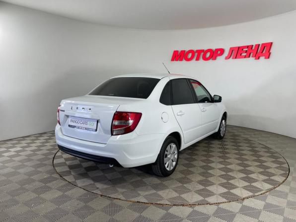 Lada (ВАЗ) Granta I Рестайлинг с пробегом 2024 года, цена 883 000 рублей, 45283 км, седан, Автокод Объявления