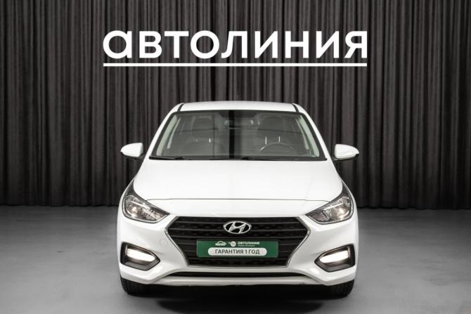 Hyundai Solaris II с пробегом 2017 года, цена 999 000 рублей, 102000 км, седан, Автокод Объявления