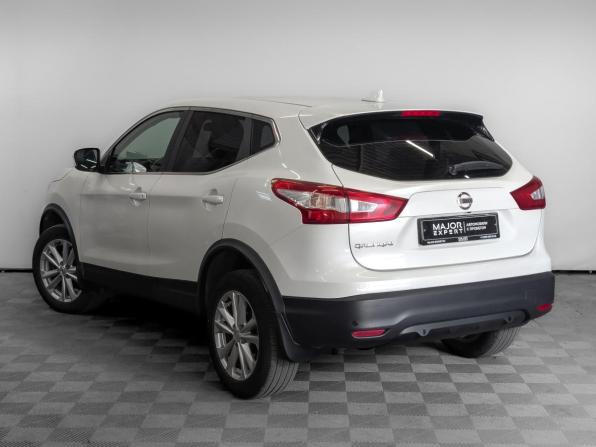 Nissan Qashqai II с пробегом 2017 года, цена 1 370 000 рублей, 120605 км, внедорожник, Автокод Объявления