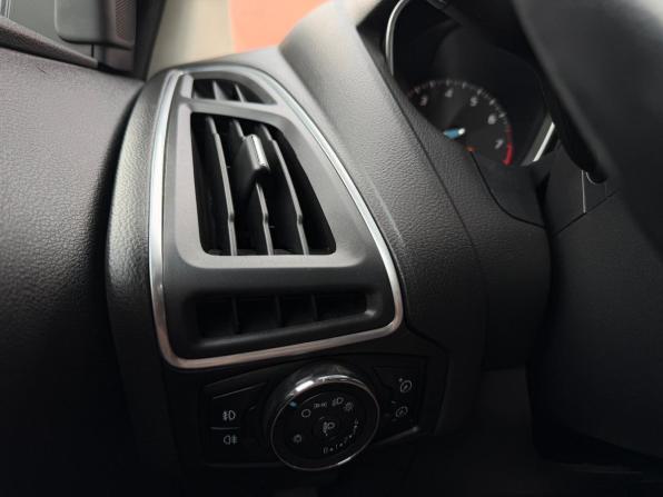 Ford Focus III с пробегом 2011 года, цена 640 000 рублей, 212000 км, седан, Автокод Объявления