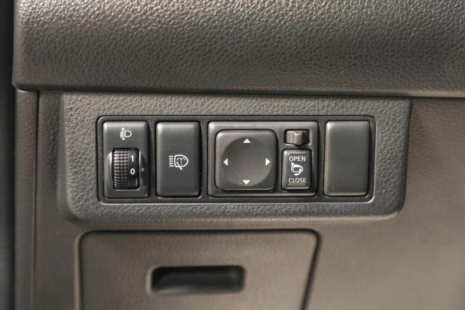 Nissan Tiida I Рестайлинг с пробегом 2012 года, цена 829 000 рублей, 206000 км, хэтчбек, Автокод Объявления