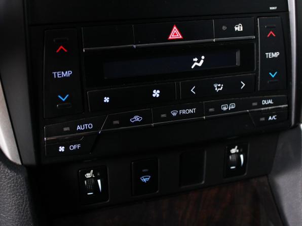 Toyota Camry VII (XV50) Рестайлинг с пробегом 2016 года, цена 2 175 000 рублей, 126000 км, седан, Автокод Объявления