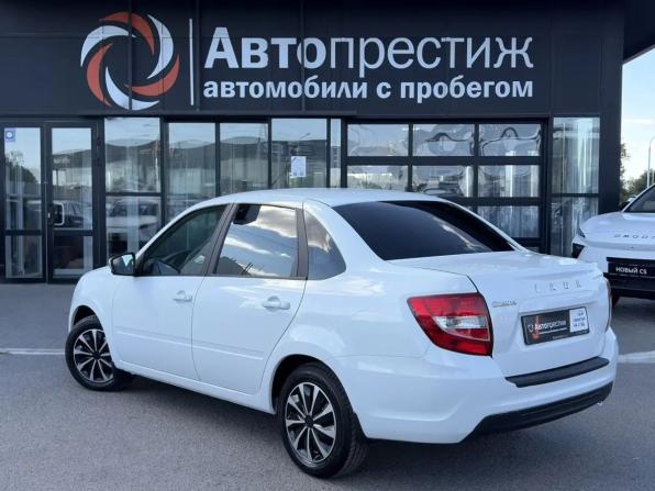 Lada (ВАЗ) Granta I Рестайлинг с пробегом 2025 года, цена 997 777 рублей, 11599 км, седан, Автокод Объявления