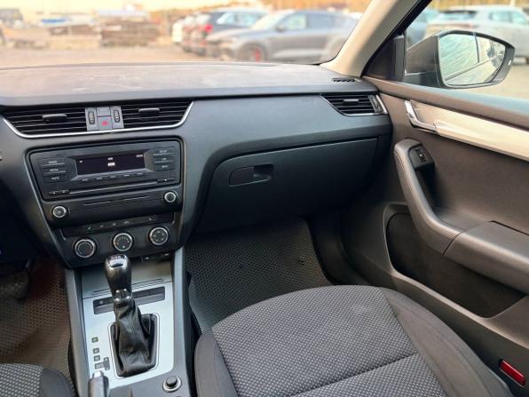 Skoda Octavia III (A7) с пробегом 2013 года, цена 735 000 рублей, 310000 км, лифтбек, Автокод Объявления