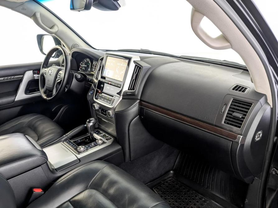 Toyota Land Cruiser 200 Series Рестайлинг 2 Москва  - изображение 11
