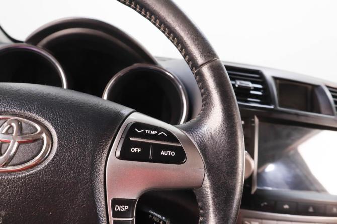 Toyota Highlander II (XU40) Рестайлинг с пробегом 2013 года, цена 1 999 000 рублей, 280404 км, внедорожник, Автокод Объявления