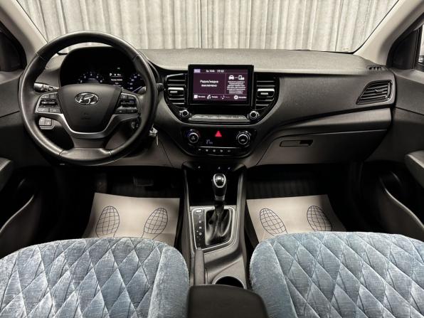 Hyundai Solaris II Рестайлинг с пробегом 2021 года, цена 1 690 000 рублей, 65502 км, седан, Автокод Объявления