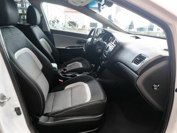 Kia Ceed II с пробегом 2013 года, цена 1 199 000 рублей, 170284 км, хэтчбек, Автокод Объявления