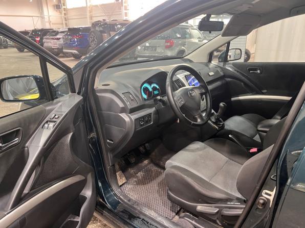 Toyota Corolla Verso I Рестайлинг с пробегом 2005 года, цена 650 000 рублей, 125500 км, компактвэн, Автокод Объявления