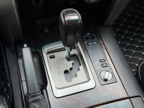 Toyota Land Cruiser 200 Series Рестайлинг 1 с пробегом 2012 года, цена 2 990 000 рублей, 318848 км, внедорожник, Автокод Объявления