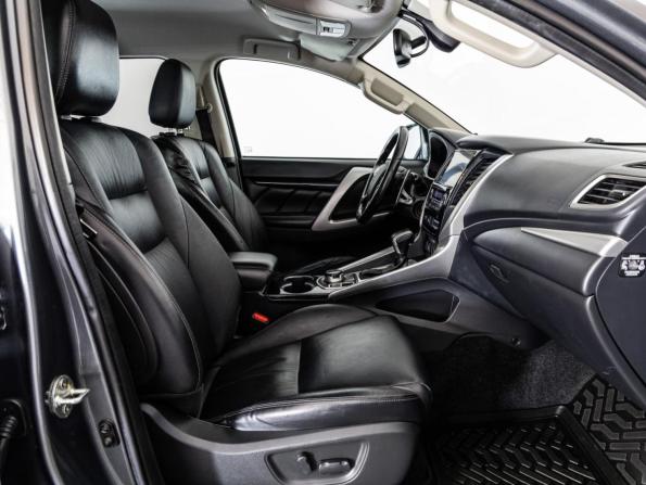 Mitsubishi Pajero Sport III с пробегом 2018 года, цена 2 599 000 рублей, 162405 км, внедорожник, Автокод Объявления