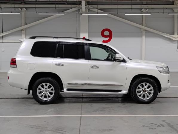 Toyota Land Cruiser 200 Series Рестайлинг 2 с пробегом 2016 года, цена 5 950 000 рублей, 96369 км, внедорожник, Автокод Объявления