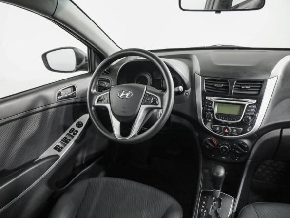 Hyundai Solaris I с пробегом 2014 года, цена 669 000 рублей, 251217 км, седан, Автокод Объявления