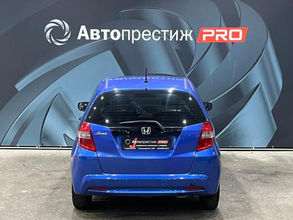 Honda Jazz II Рестайлинг с пробегом 2011 года, цена 720 000 рублей, 190999 км, хэтчбек, Автокод Объявления