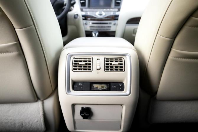 Infiniti QX60 I Рестайлинг с пробегом 2018 года, цена 2 249 000 рублей, 136000 км, внедорожник, Автокод Объявления