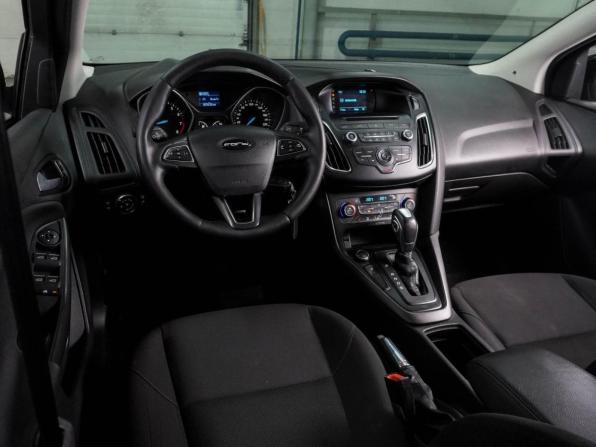 Ford Focus III Рестайлинг с пробегом 2017 года, цена 1 289 000 рублей, 75130 км, седан, Автокод Объявления