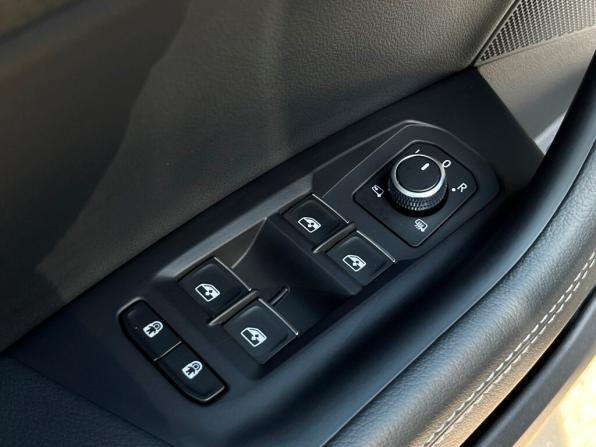 Volkswagen Touareg III Рестайлинг с пробегом 2024 года, цена 13 900 500 рублей, 21291 км, внедорожник, Автокод Объявления