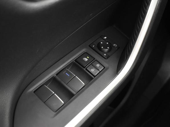 Toyota RAV4 V (XA50) с пробегом 2021 года, цена 2 723 100 рублей, 124741 км, внедорожник, Автокод Объявления