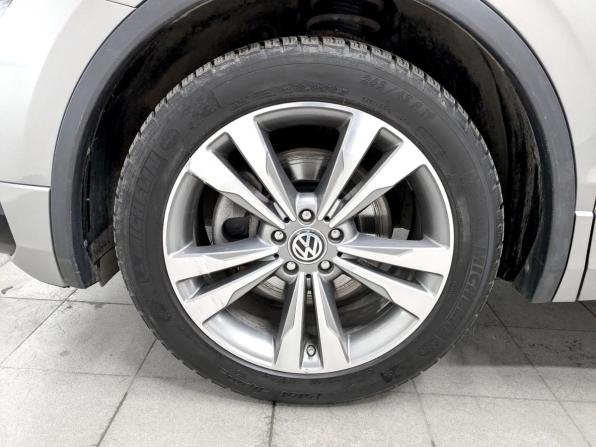 Volkswagen Tiguan II с пробегом 2018 года, цена 2 415 000 рублей, 157614 км, внедорожник, Автокод Объявления