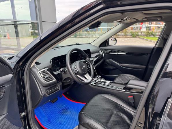 Kia Seltos I Рестайлинг с пробегом 2023 года, цена 2 230 000 рублей, 33431 км, внедорожник, Автокод Объявления
