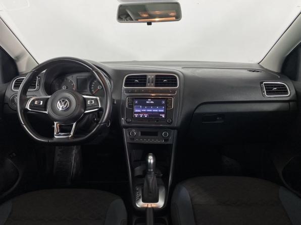 Volkswagen Polo V Рестайлинг с пробегом 2020 года, цена 1 390 000 рублей, 111922 км, седан, Автокод Объявления