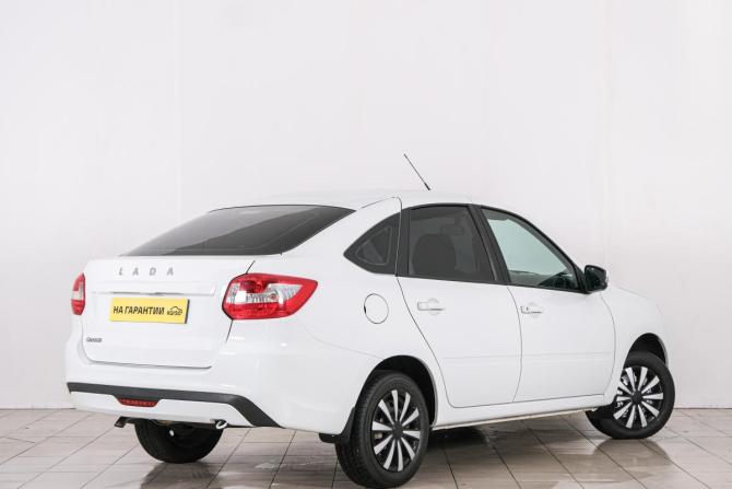 Lada (ВАЗ) Granta I Рестайлинг с пробегом 2024 года, цена 999 000 рублей, 1831 км, лифтбек, Автокод Объявления