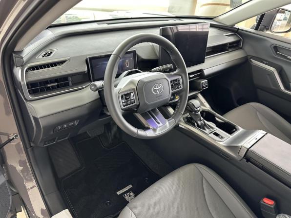 Toyota RAV4 VI (XA60) с пробегом 2026 года, цена 4 350 000 рублей, 10 км, внедорожник, Автокод Объявления