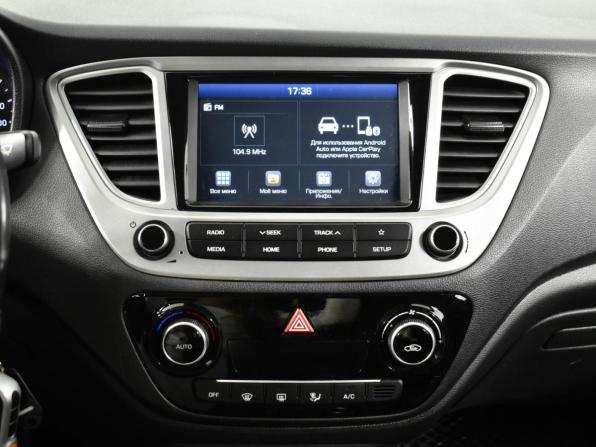 Hyundai Solaris II с пробегом 2019 года, цена 1 369 000 рублей, 111771 км, седан, Автокод Объявления