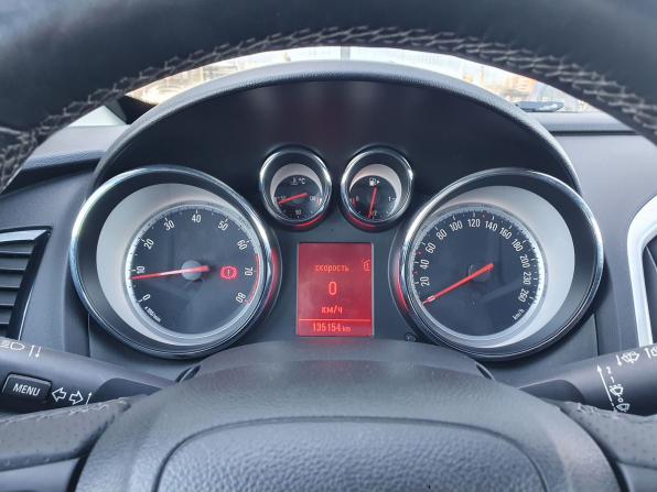 Opel Astra J Рестайлинг с пробегом 2013 года, цена 830 000 рублей, 135049 км, хэтчбек, Автокод Объявления
