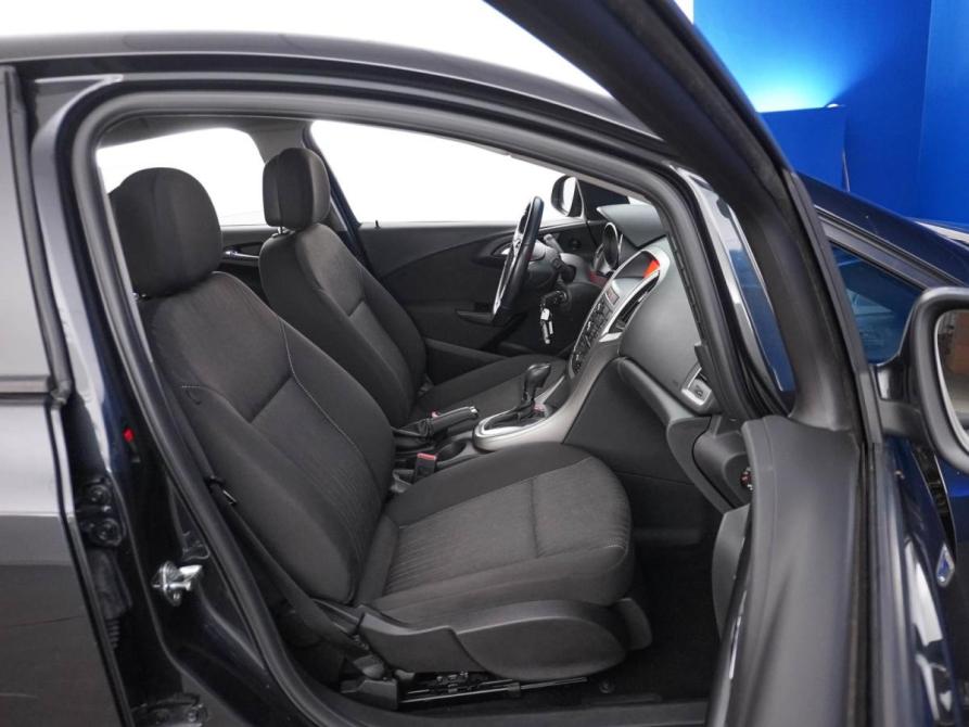 Opel Astra J Москва  - изображение 8