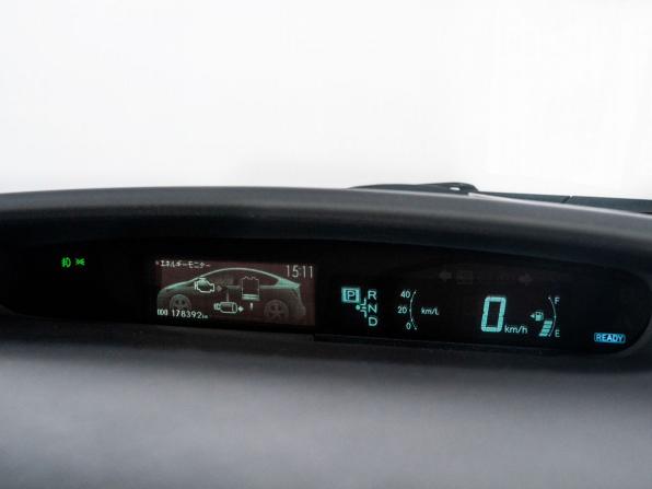 Toyota Prius III Рестайлинг (XW30) с пробегом 2012 года, цена 1 215 300 рублей, 178392 км, лифтбек, Автокод Объявления