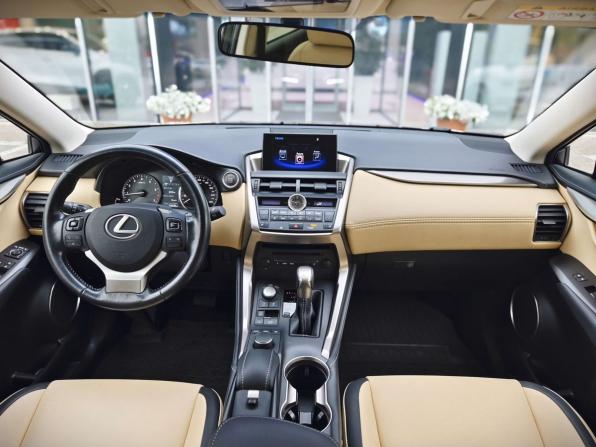 Lexus NX I с пробегом 2017 года, цена 3 150 000 рублей, 19647 км, внедорожник, Автокод Объявления