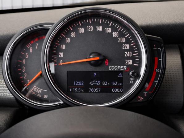 Mini Cabrio III с пробегом 2018 года, цена 1 867 000 рублей, 76057 км, кабриолет, Автокод Объявления