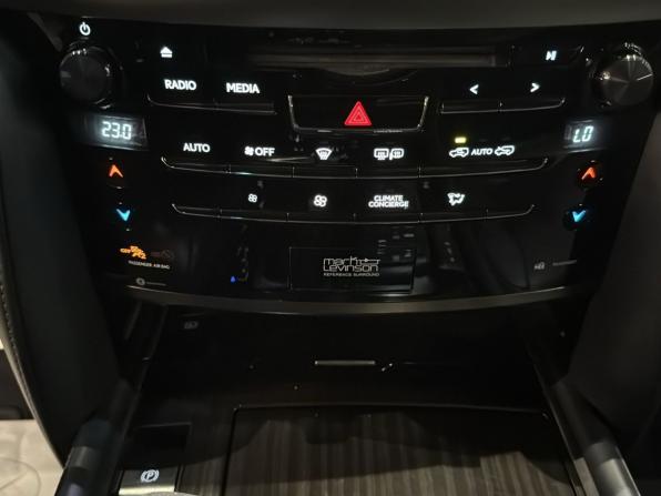 Lexus LX III Рестайлинг 2 с пробегом 2018 года, цена 6 599 000 рублей, 174627 км, внедорожник, Автокод Объявления