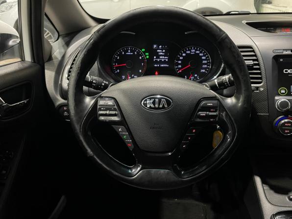 Kia Cerato III Рестайлинг (Classic) с пробегом 2017 года, цена 1 425 000 рублей, 146707 км, седан, Автокод Объявления