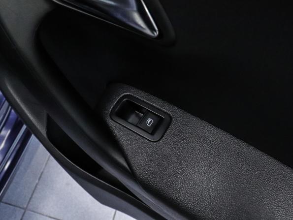 Volkswagen Polo V с пробегом 2014 года, цена 845 000 рублей, 124242 км, седан, Автокод Объявления