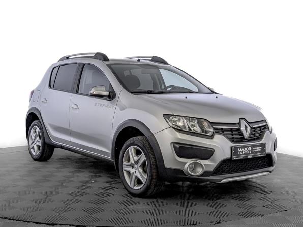 Renault Sandero II с пробегом 2017 года, цена 980 000 рублей, 148029 км, хэтчбек, Автокод Объявления