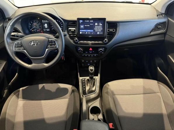 Hyundai Solaris II Рестайлинг с пробегом 2021 года, цена 1 690 000 рублей, 35688 км, седан, Автокод Объявления