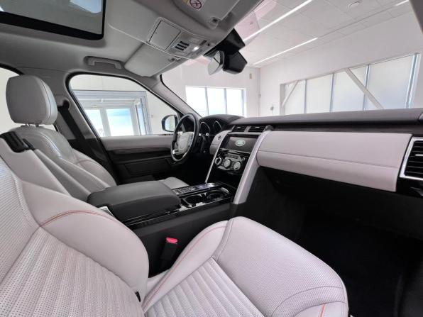 Land Rover Discovery V с пробегом 2017 года, цена 3 100 000 рублей, 179445 км, внедорожник, Автокод Объявления