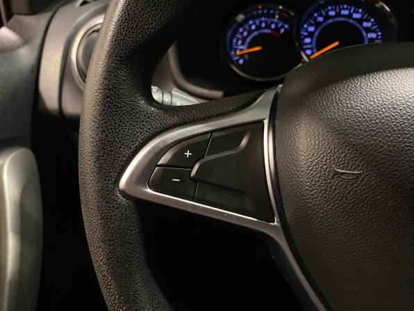 Renault Sandero II Рестайлинг с пробегом 2019 года, цена 1 040 000 рублей, 179930 км, хэтчбек, Автокод Объявления