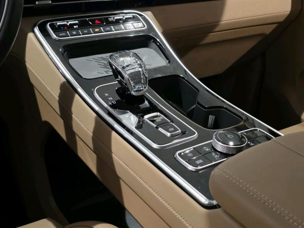 JAC RF8 с пробегом 2025 года, цена 4 499 000 рублей, 18 км, минивэн, Автокод Объявления